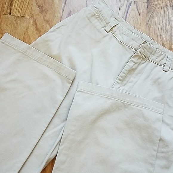 Ralph Lauren pants 💎$5 when you bundle 5 💎 - Picture 4 of 8